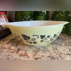Pyrex Yellow Gooseberry 444